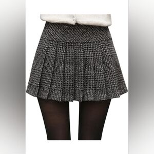 Chic Black and White Skater Skirt
